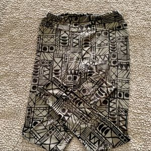 LULAROE WOMENS LEGGINGS SIZE TALL AND CURVY